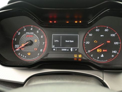 Used 2024 Chevrolet Trax RS FWD image 11