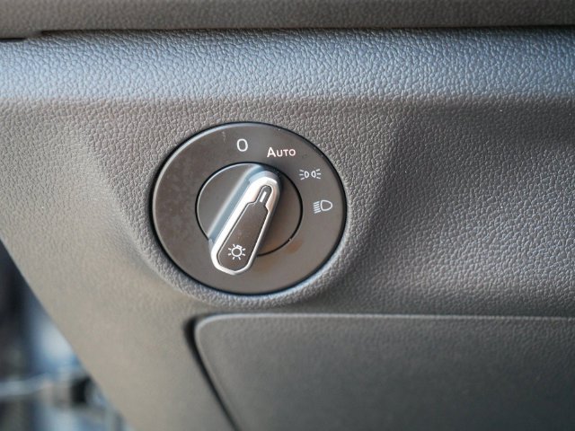 Certified 2023 Volkswagen Jetta SE FWD image 24