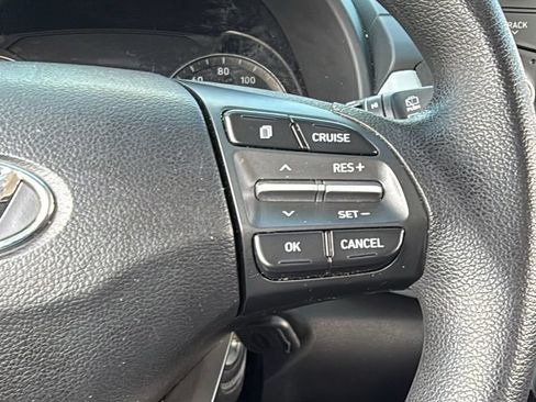 Used 2018 Hyundai Kona SE FWD image 31