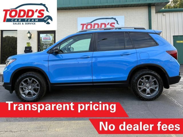 Used 2024 Honda Passport TrailSport image 3