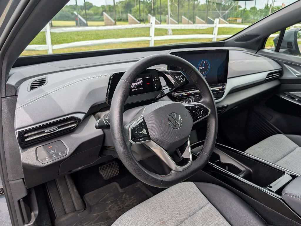 Used 2023 Volkswagen ID.4 Pro AWD/4WD image 18