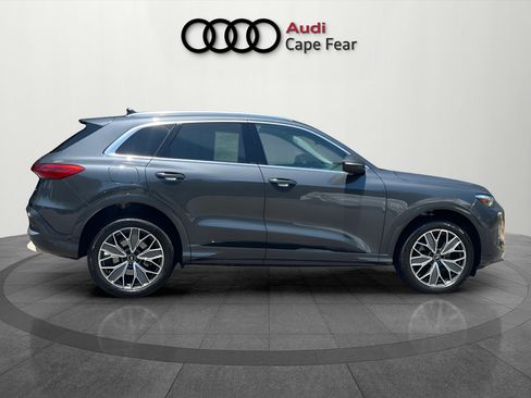 Certified 2025 Audi Q5 Premium w/ Premium Plus AWD/4WD image 6