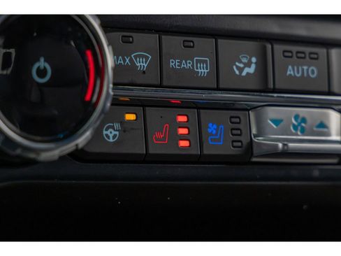 Used 2023 Ford F150 Lariat w/ Trailer Tow Package image 27