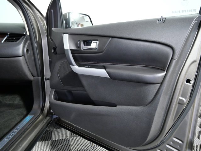 Used 2013 Ford Edge Limited AWD/4WD image 9