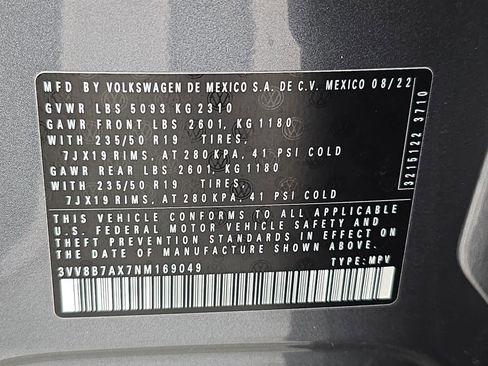 Certified 2022 Volkswagen Tiguan SE R-Line image 36