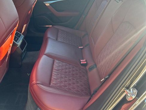 Used 2022 Audi S6 Premium Plus image 9