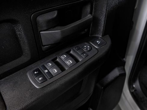 Used 2024 RAM 3500 Tradesman w/ Chrome Appearance Group image 34