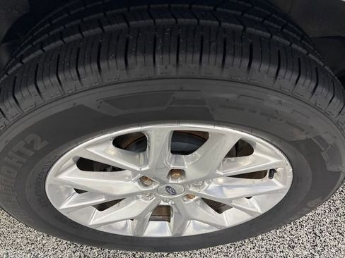 Used 2015 Ford Expedition Limited image 29