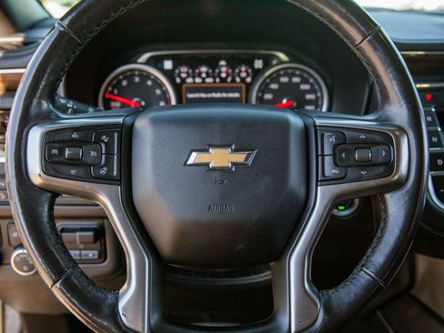 Used 2021 Chevrolet Tahoe Premier w/ Premium Package AWD/4WD image 18