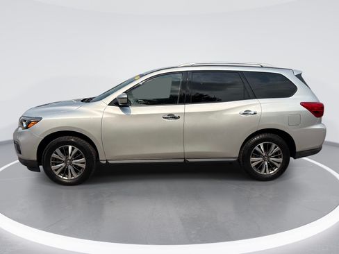 Used 2019 Nissan Pathfinder SV AWD/4WD image 5