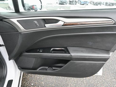 Used 2014 Ford Fusion Energi SE w/ Driver Assist Package image 25