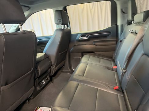 Used 2025 GMC Sierra 1500 SLT image 21