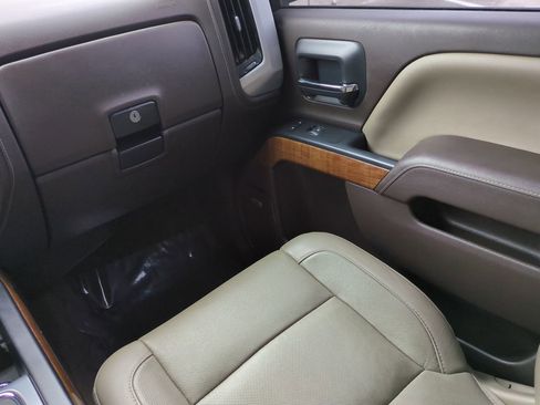 Used 2018 GMC Sierra 1500 SLT image 17