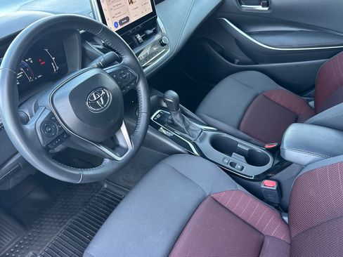 Used 2025 Toyota Corolla SE w/ SE Premium Package FWD image 9