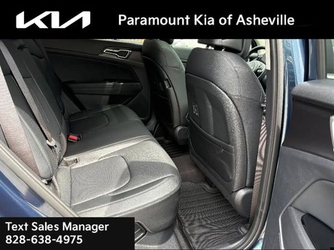 Certified 2025 Kia Sportage EX w/ EX Premium Package AWD/4WD image 22