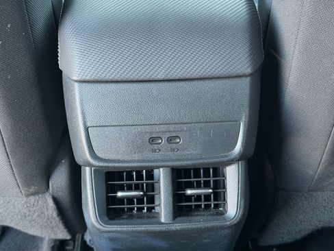 Used 2025 Chevrolet Equinox LT image 22