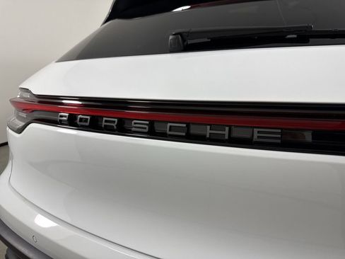 Certified 2026 Porsche Macan Turbo AWD/4WD image 19