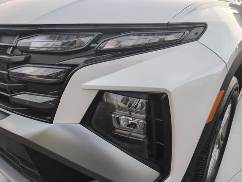 Used 2025 Hyundai Tucson SE image 10