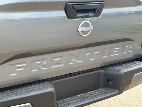 New 2025 Nissan Frontier SV image 8