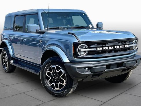 Certified 2025 Ford Bronco Outer Banks AWD/4WD image 3