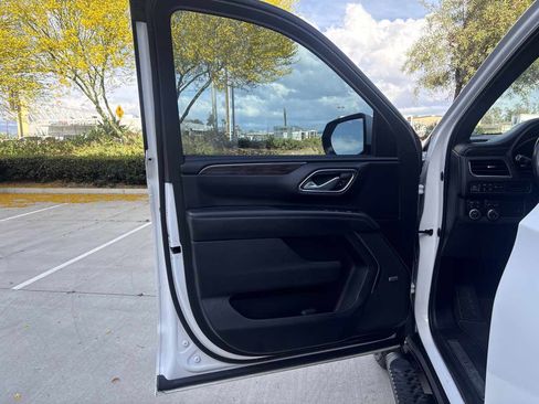 Used 2022 Chevrolet Tahoe Z71 image 19