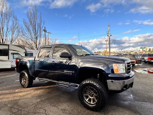 Used 2008 GMC Sierra 1500 SLT w/ Z71 Off-Road Package image 2