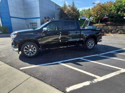 Used 2024 Chevrolet Silverado 1500 LT w/ Protection Package AWD/4WD image 2