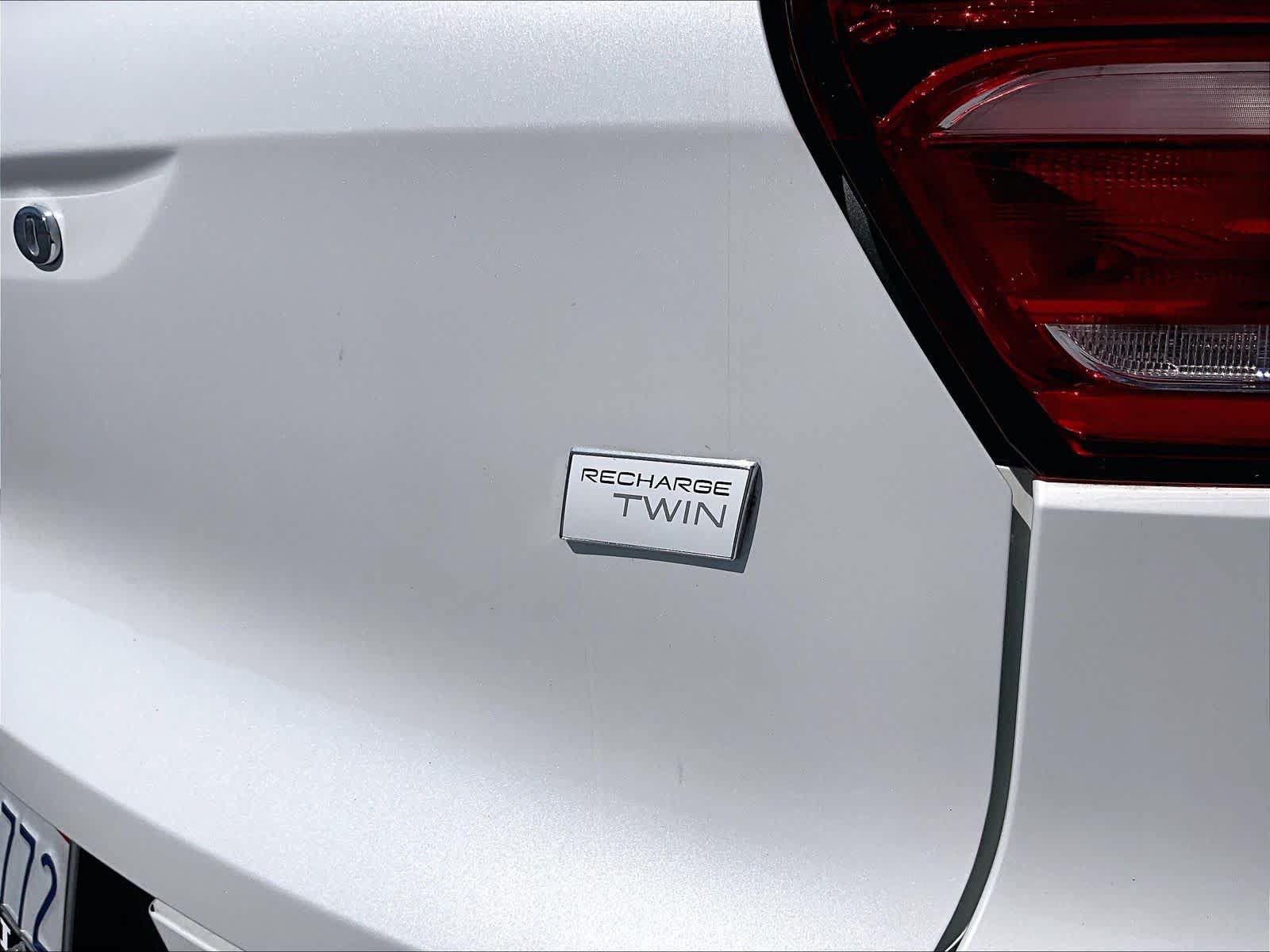 Used 2023 Volvo XC40 Recharge Ultimate AWD/4WD image 11
