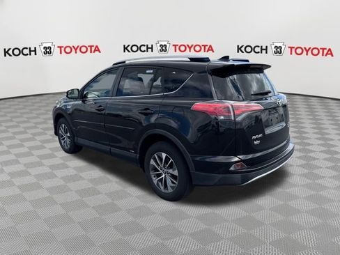 Used 2016 Toyota RAV4 XLE AWD/4WD image 6