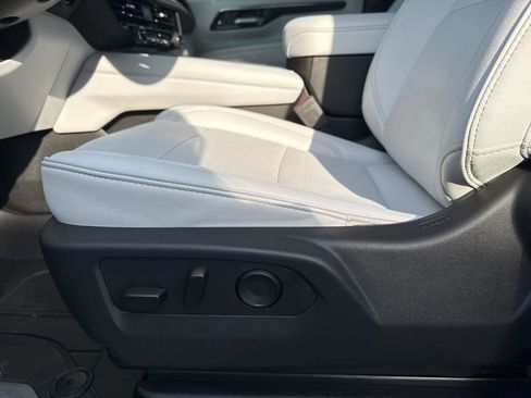 Used 2025 Chevrolet Tahoe Premier image 20