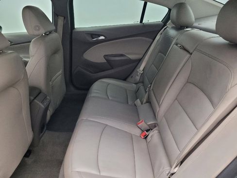 Used 2018 Chevrolet Cruze Premier w/ Enhanced Convenience Package image 18