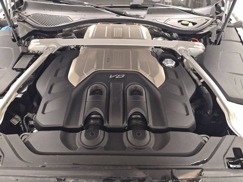Used 2022 Bentley Flying Spur V8 AWD/4WD image 4