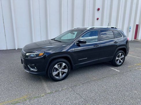 Used 2019 Jeep Cherokee Limited AWD/4WD image 5