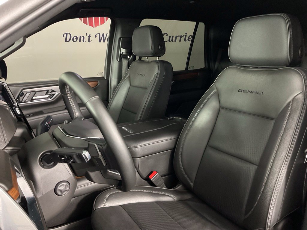 Used 2025 GMC Yukon Denali AWD/4WD image 14