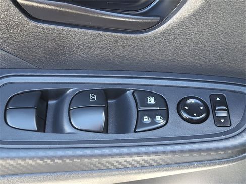 Used 2025 Nissan Versa S image 8