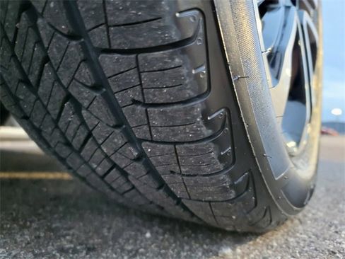 Certified 2023 Jeep Compass Limited image 18