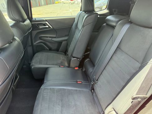 Used 2024 Mitsubishi Outlander SE FWD image 9