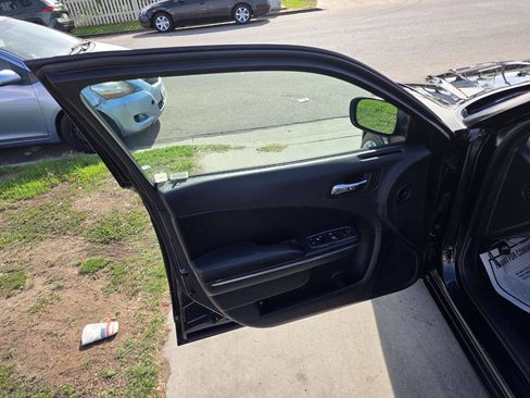 Used 2013 Dodge Charger SE image 20