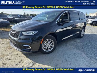 Used 2023 Chrysler Pacifica Touring-L