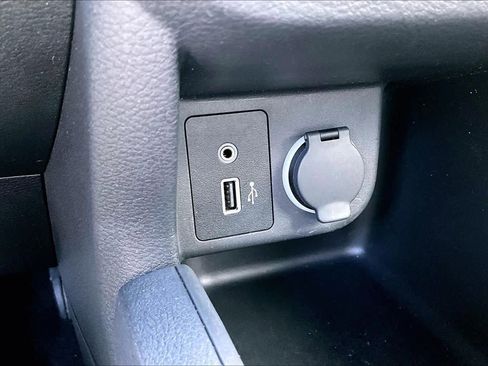 Used 2024 Nissan Kicks S image 32