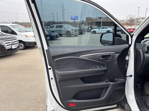 Certified 2022 Honda Pilot TrailSport image 10