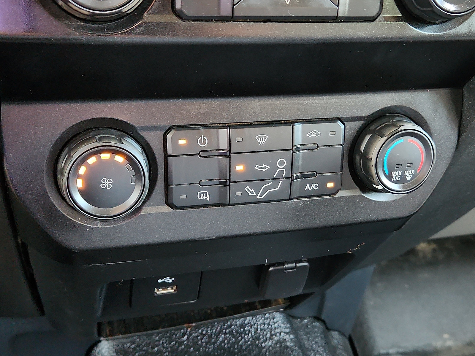 Used 2022 Ford F250 XL w/ Power Equipment Group AWD/4WD image 15