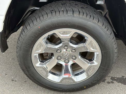 Used 2020 RAM 1500 Big Horn AWD/4WD image 13