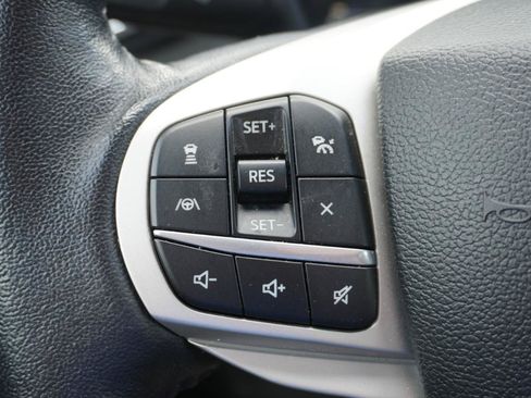 Used 2023 Ford Explorer XLT w/ Equipment Group 202A AWD/4WD image 12