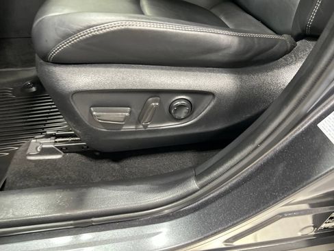 Used 2021 Toyota RAV4 XLE Premium AWD/4WD image 12