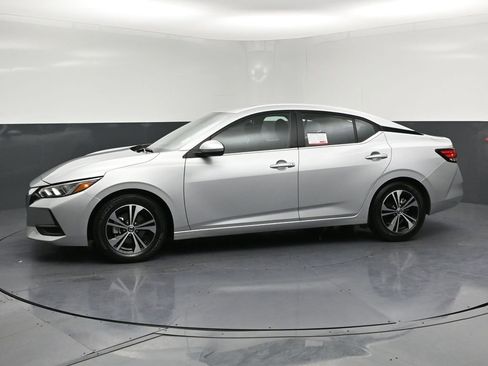 Used 2022 Nissan Sentra SV w/ Trunk Package image 2