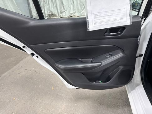 Used 2025 Nissan Altima 2.5 SV FWD image 15