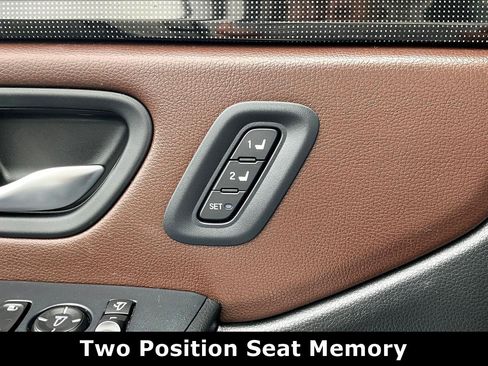 Used 2025 Honda Pilot Elite image 37