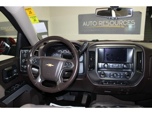 Used 2018 Chevrolet Silverado 1500 LT w/ All Star Edition image 16