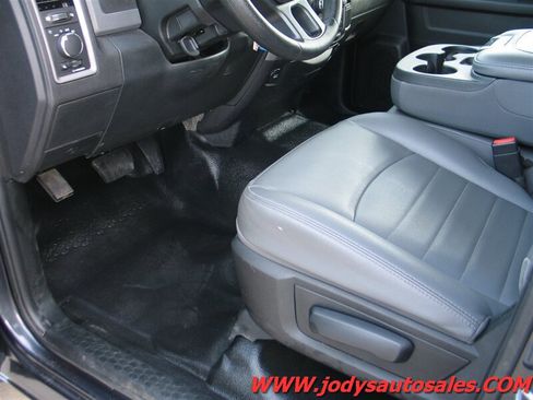 Used 2017 RAM 1500 Tradesman w/ Cold Weather Group AWD/4WD image 4